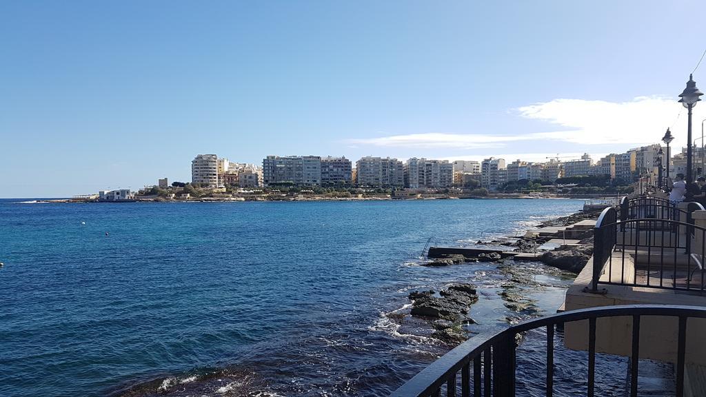 Spinola Seafront Apartment سانت جوليان المظهر الخارجي الصورة